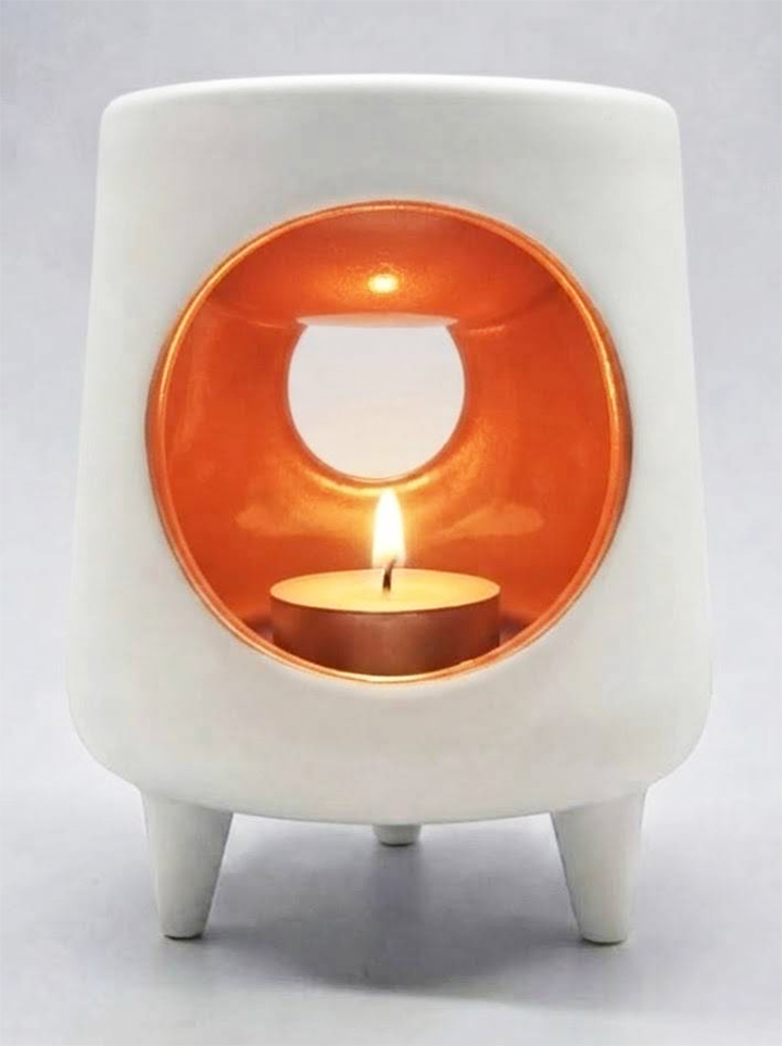 Oil Burner – Pyramid w/Ceramic Legs – Orange